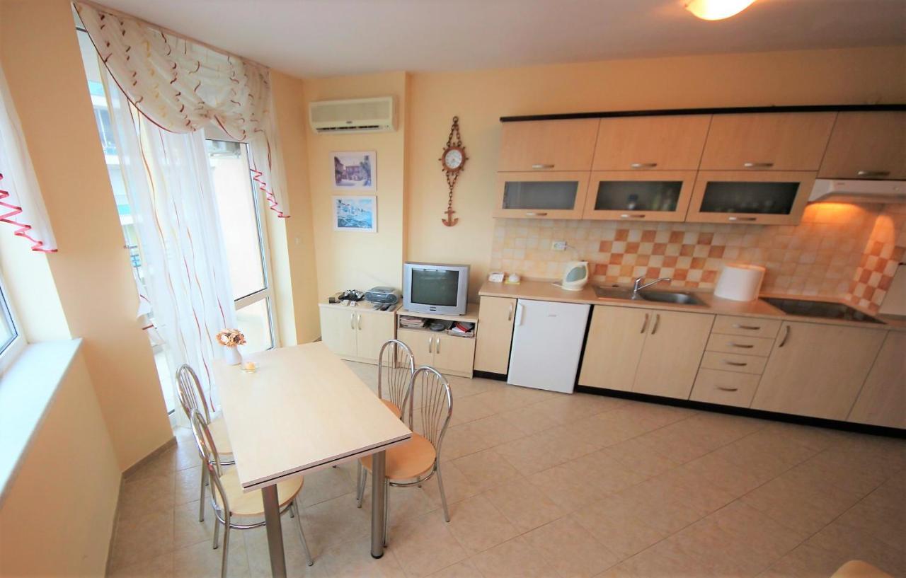 Menada Apartments In Karolina Sunny Beach Exterior foto