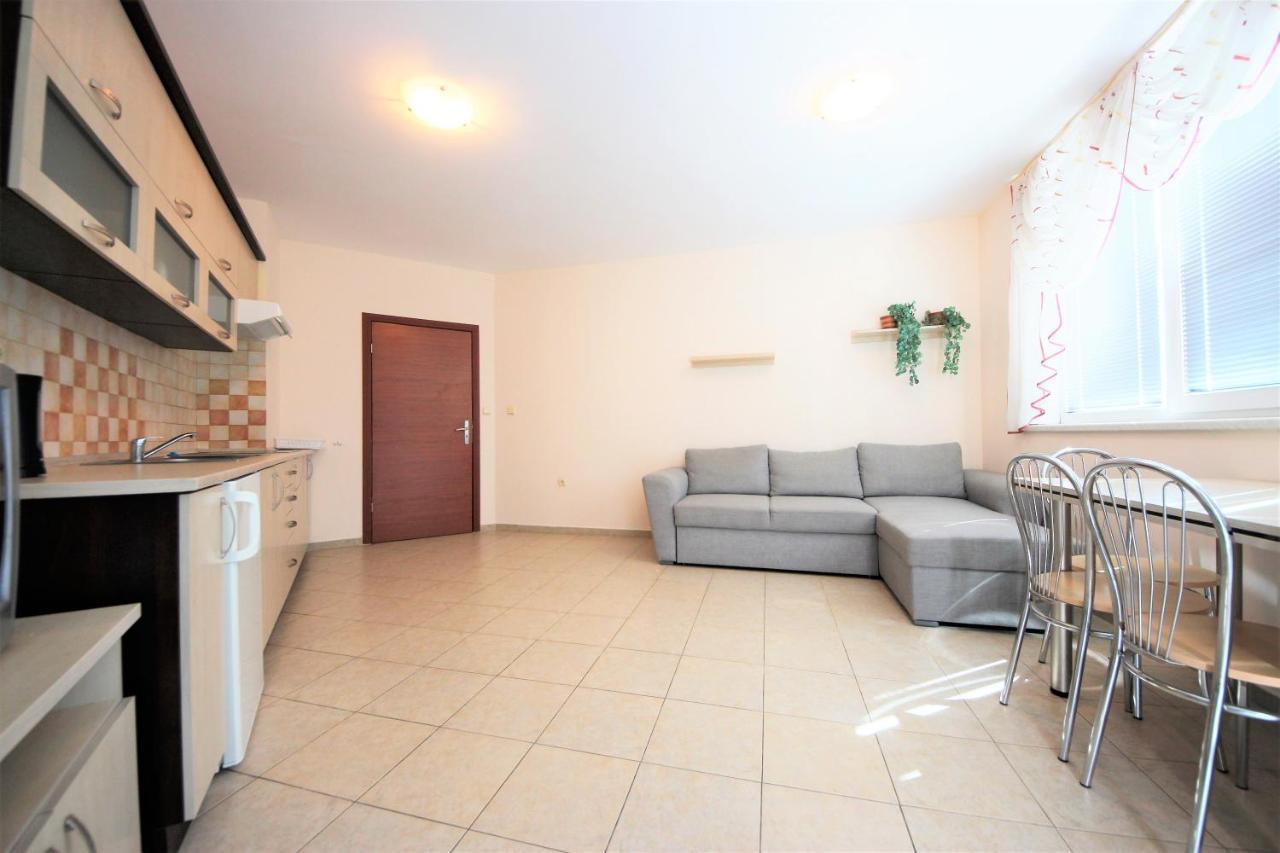 Menada Apartments In Karolina Sunny Beach Exterior foto